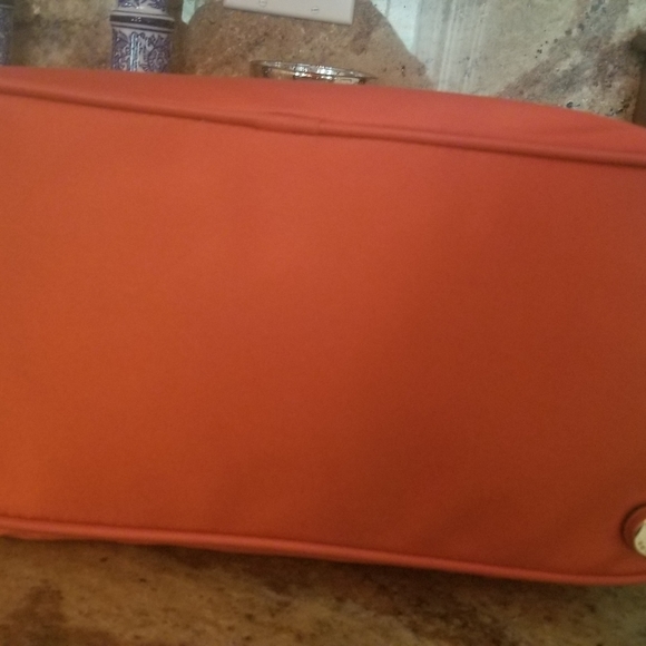 Michael Kors Jet Set purse - Picture 7 of 8